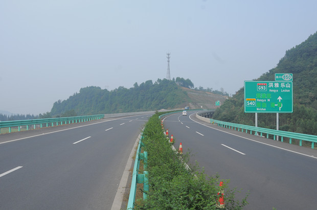 四川樂山雙波護(hù)欄板